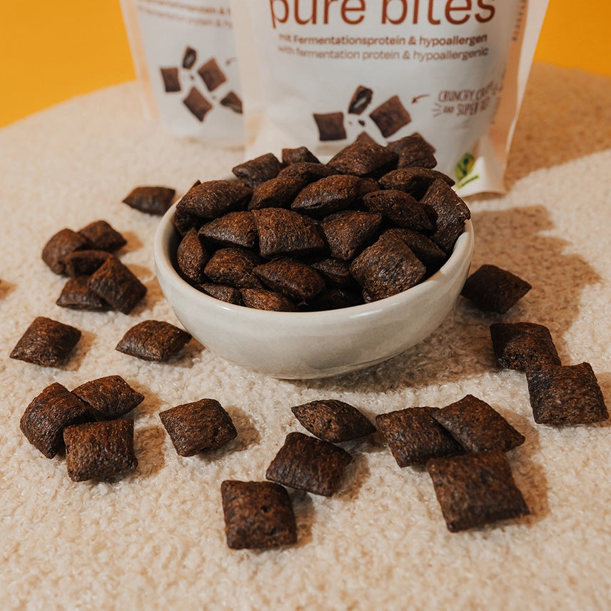 Pure Bites - Krispigt hundsnacks med krämig kärna 115 g